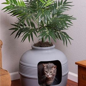 Cat litter hidden as a planter!